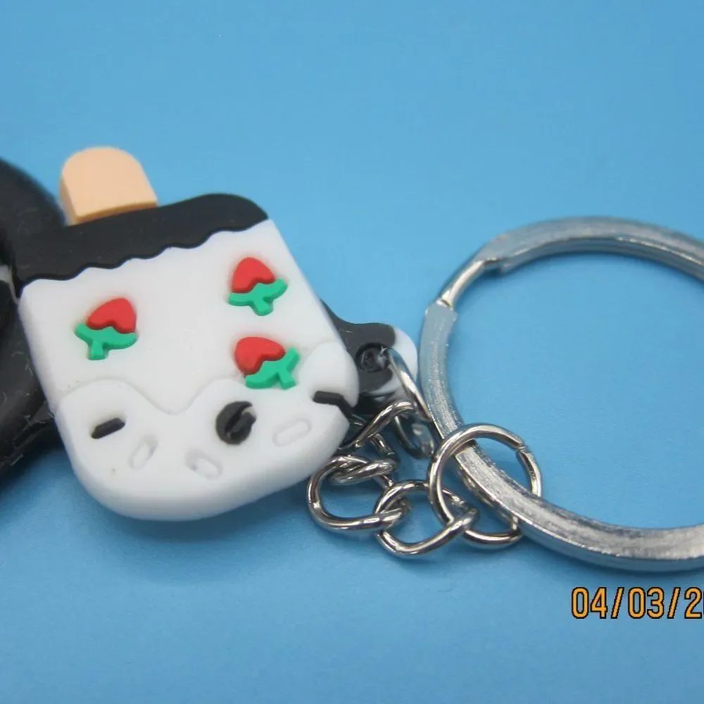 💥5/$10💥Black white Ice cream strawberry bar keychain 🍓🍦🍫 NWOT